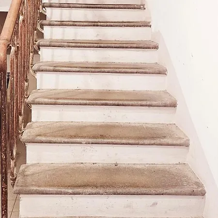 Station - 200 Meters From The Train - Steps From The Main Street