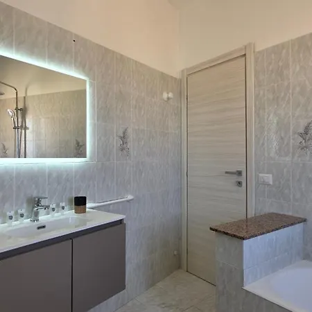 Daire Daniel Superior - Center - 250m From The Train Station *