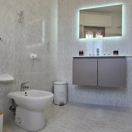 Daniel Superior - Center - 250m From The Train Station Daire Tropea