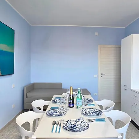 Daire Daniel Superior - Center - 250m From The Train Station *