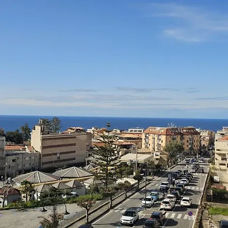 Daire Daniel Superior - Center - 250m From The Train Station *