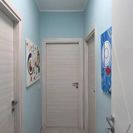 Daire Daniel Superior - Center - 250m From The Train Station *
