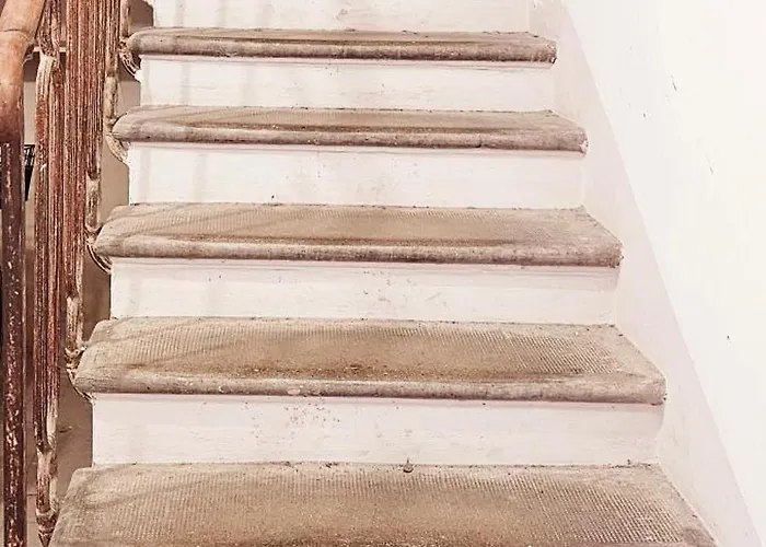 Station - 200 Meters From The Train - Steps From The Main Street