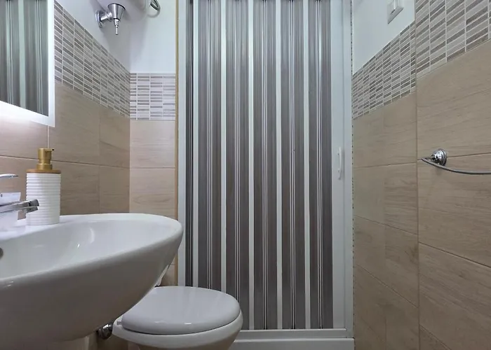 Daniel Superior - Center - 250m From The Train Station Appartamento